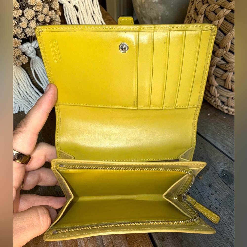 Vintage Coach Yellow Leather Legacy Buckle Snap Wallet - purse set in my closet💛 - Picture 7 of 11